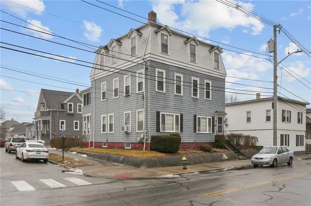814 Plainfield Street Providence RI 02909