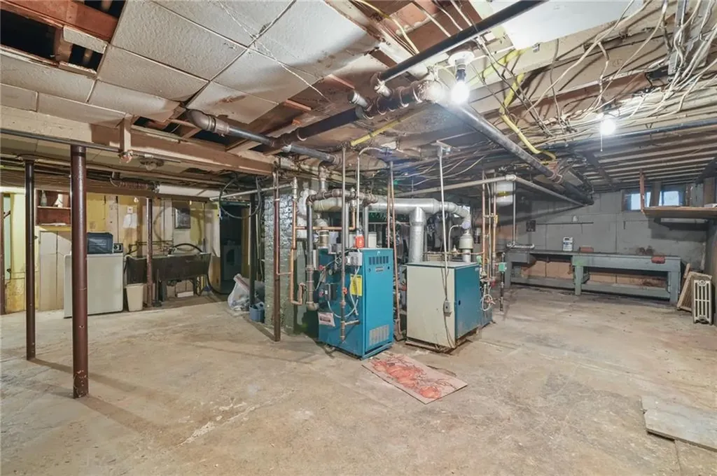 814 Plainfield Street Providence RI 02909