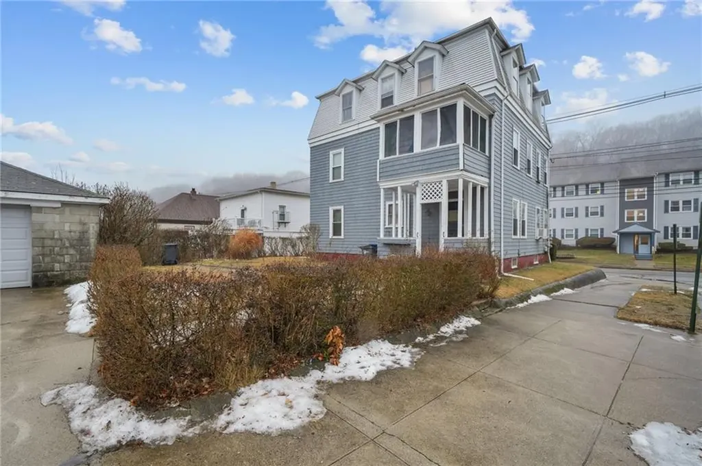 814 Plainfield Street Providence RI 02909