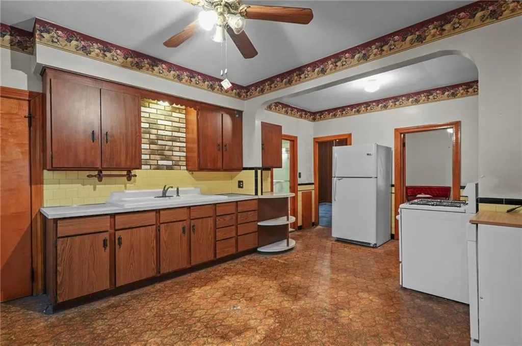 814 Plainfield Street Providence RI 02909