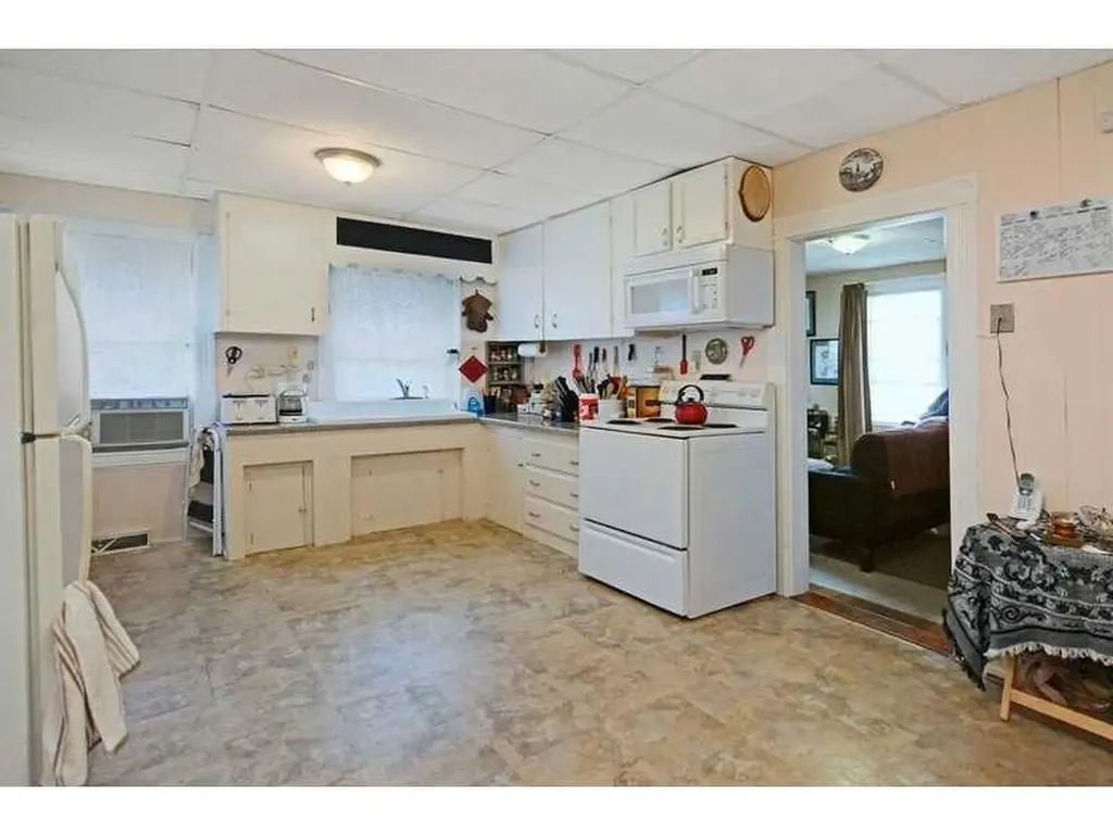 7 Tampa Street West Warwick RI 02893