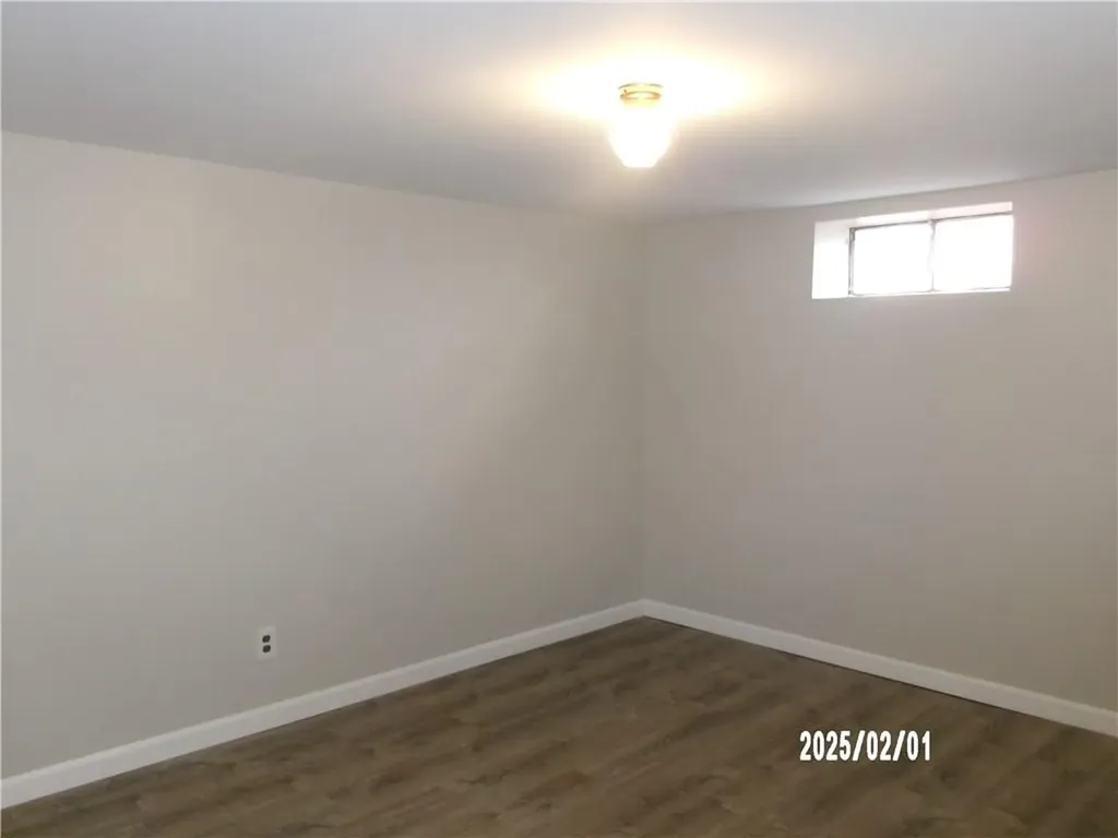 6 Delaine Street Warwick RI 02886