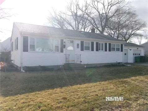 6 Delaine Street Warwick RI 02886