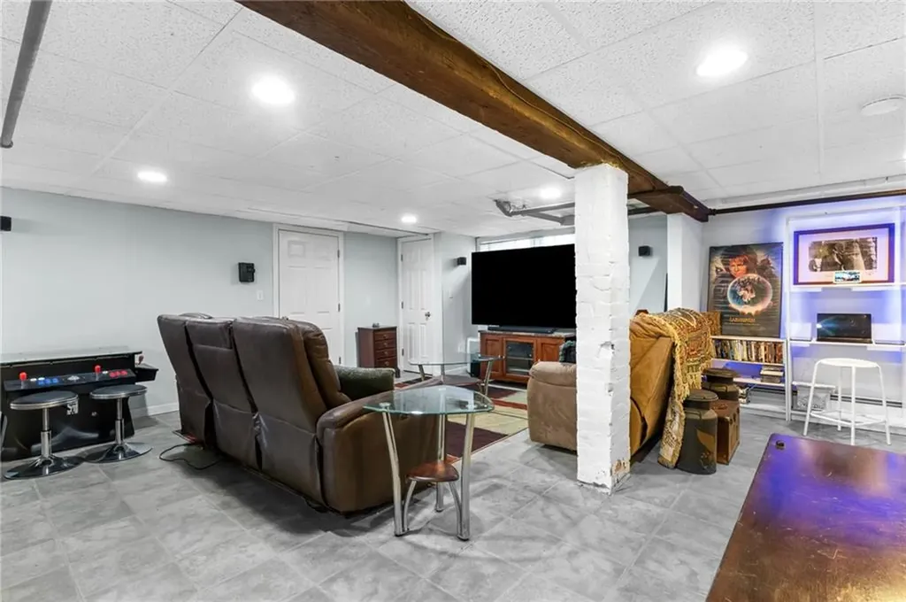 35 Belvidere Boulevard North Providence RI 02911