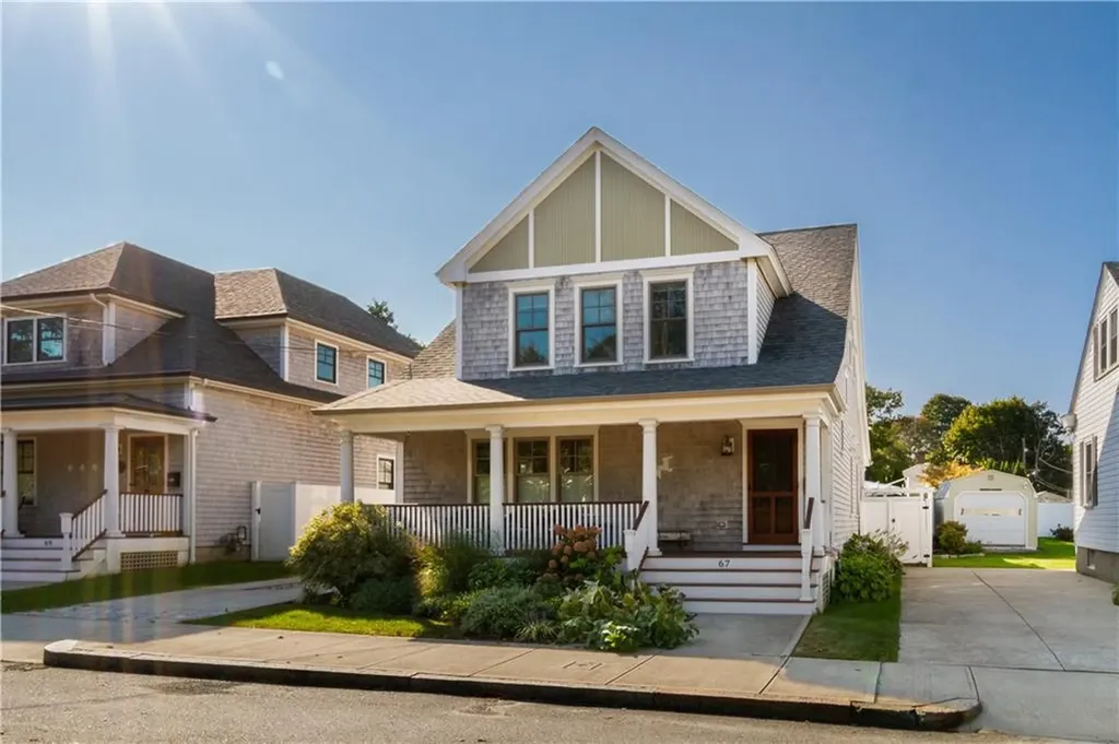 67 Caswell Street Narragansett RI 02882