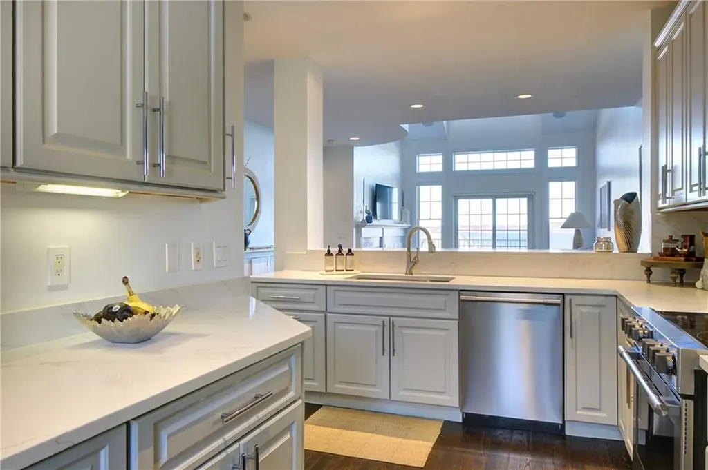 263 Village Road Tiverton RI 02878