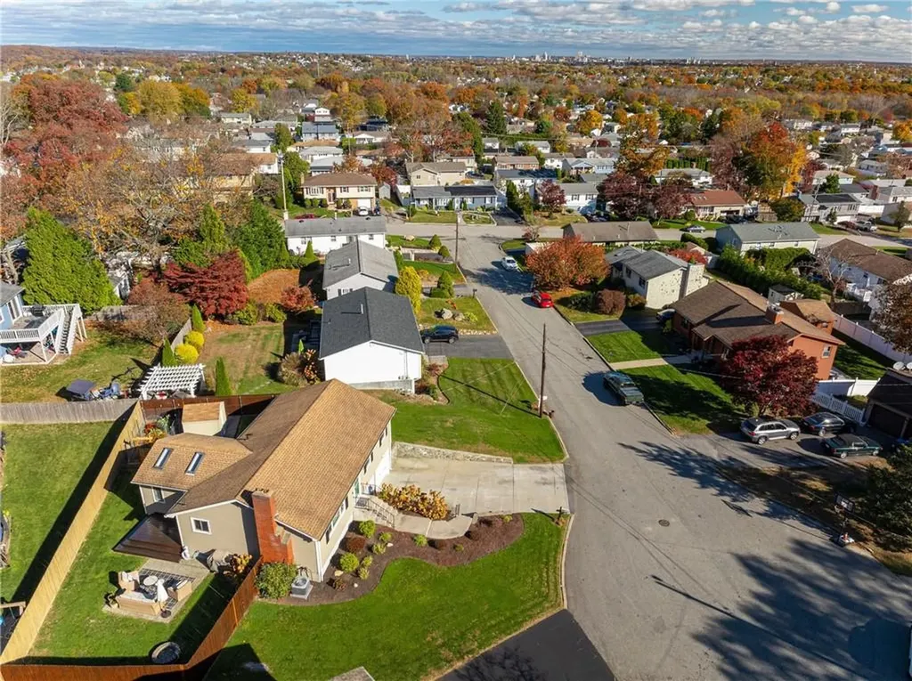 21 Geranium Circle Cranston RI 02920