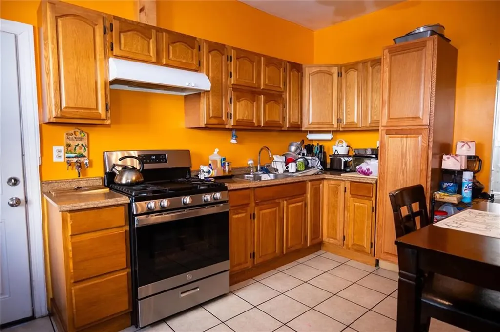 40 Geneva Street Providence RI 02908