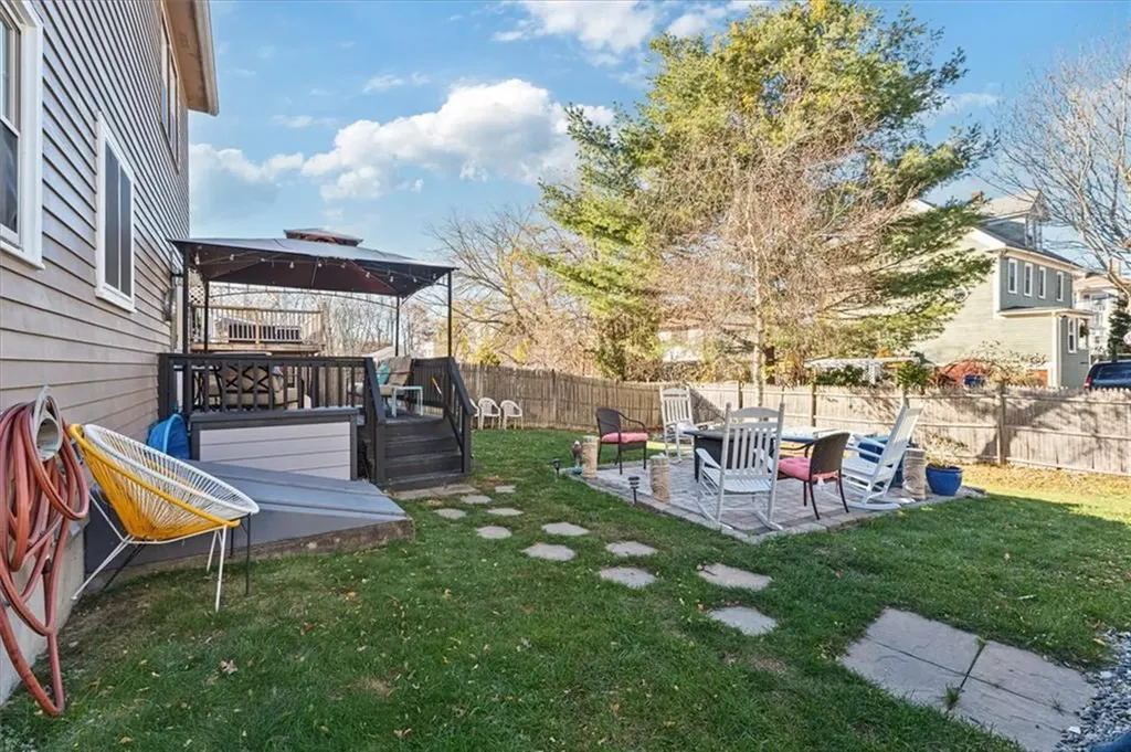 122 Capwell Avenue Woonsocket RI 02895