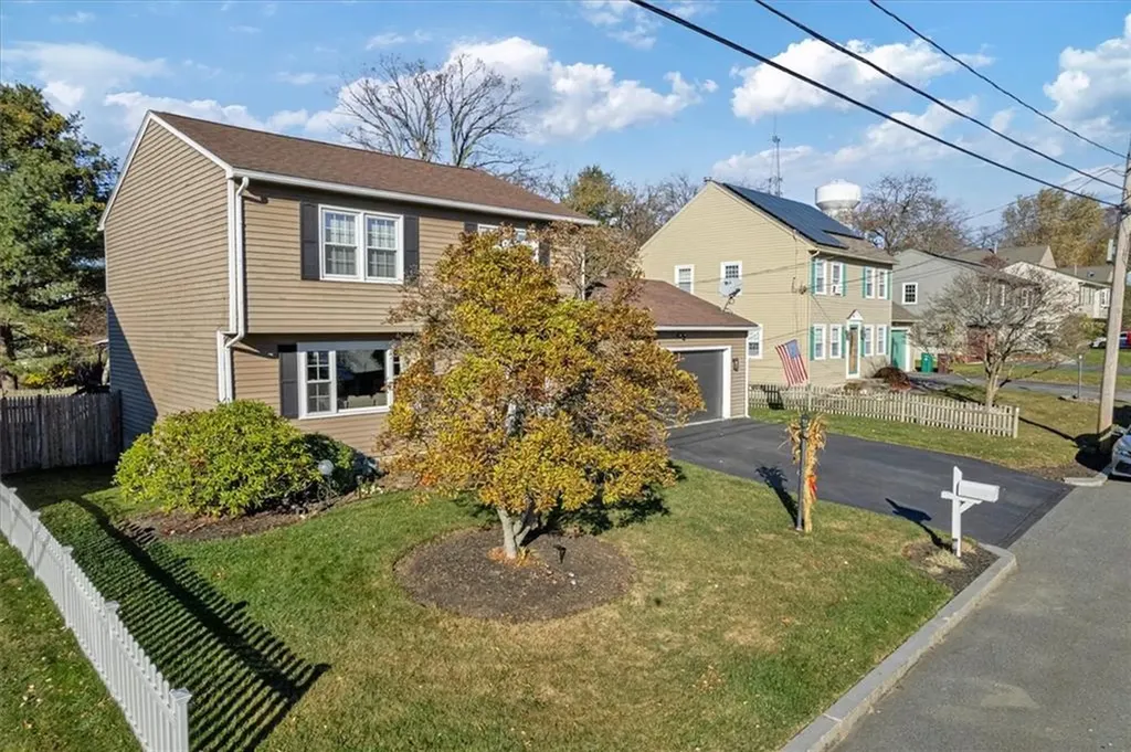 122 Capwell Avenue Woonsocket RI 02895