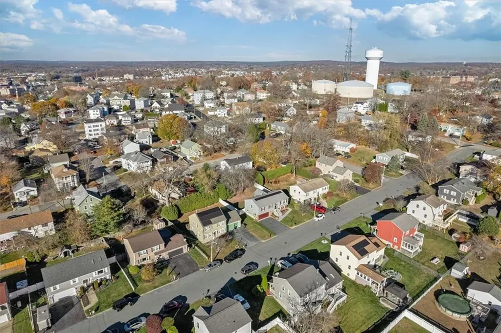 122 Capwell Avenue Woonsocket RI 02895