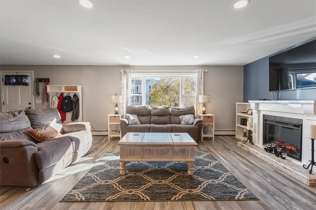 122 Capwell Avenue Woonsocket RI 02895