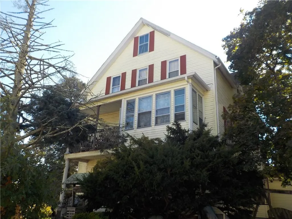126 Morton Avenue Woonsocket RI 02895