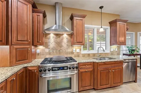 206 Wilbert Way North Kingstown RI 02852