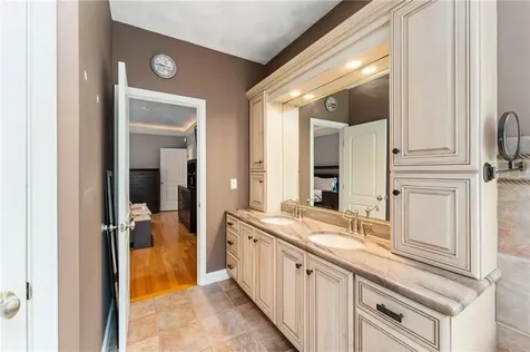 206 Wilbert Way North Kingstown RI 02852