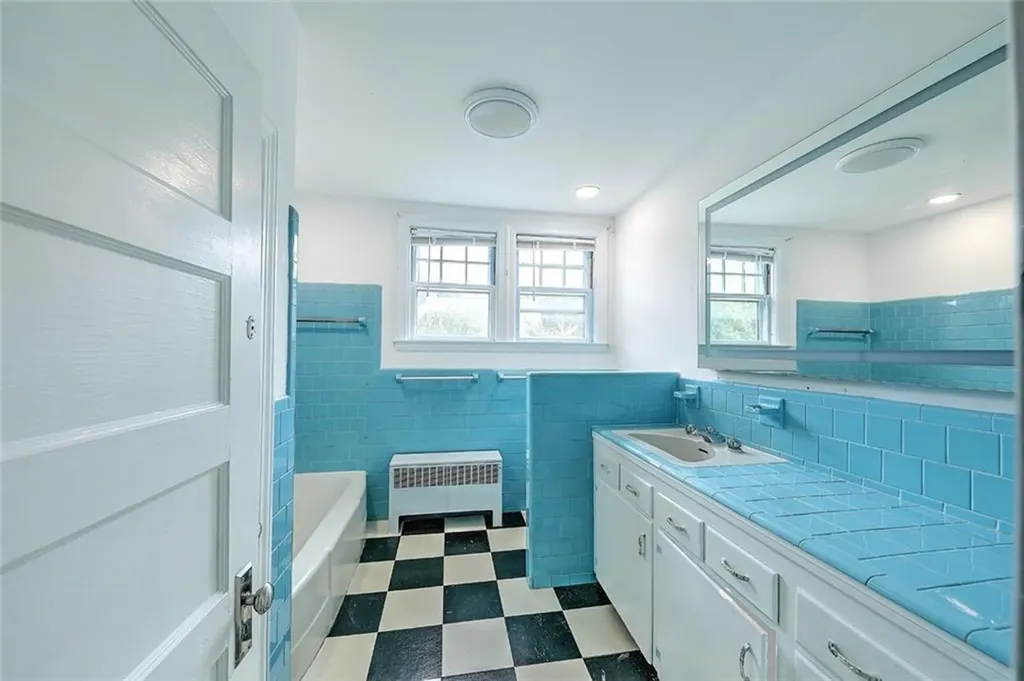 85 Governor Bradford Drive Barrington RI 02806