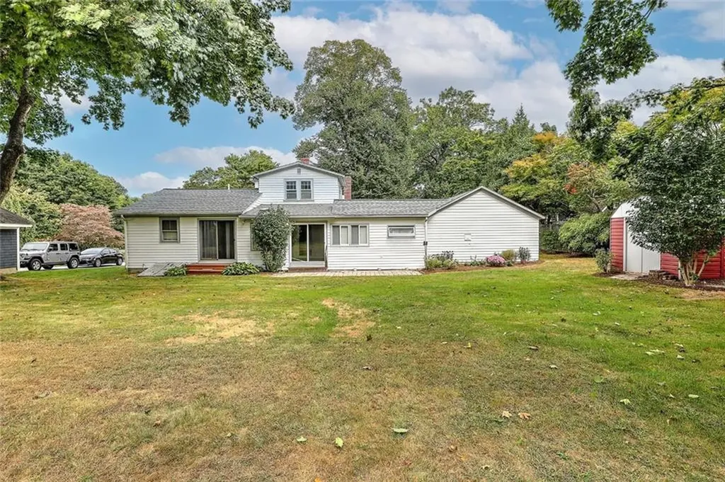 85 Governor Bradford Drive Barrington RI 02806