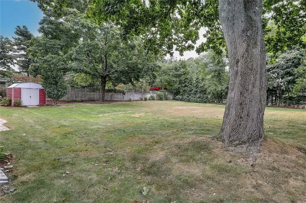 85 Governor Bradford Drive Barrington RI 02806