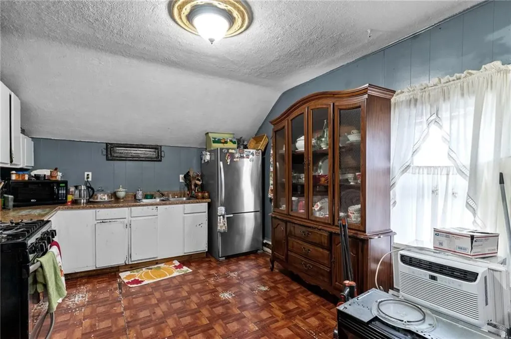 11 Hilarity Street Providence RI 02909