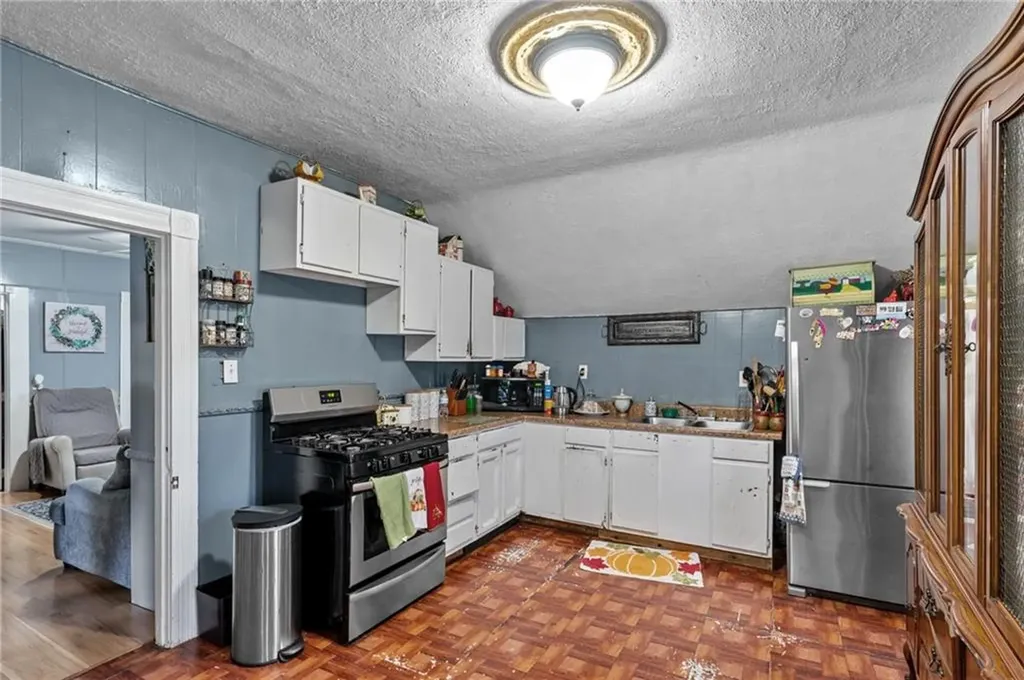 11 Hilarity Street Providence RI 02909