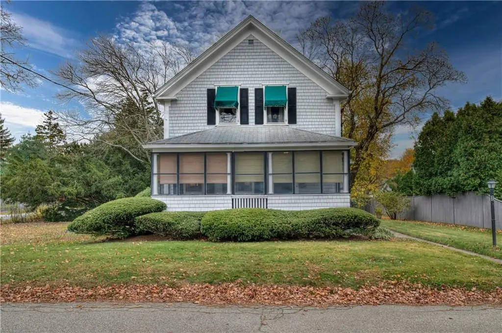 8 Chapel Road Barrington RI 02806