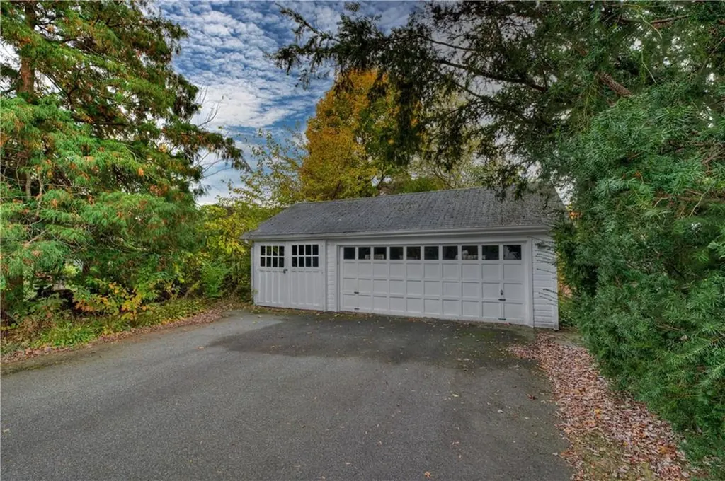8 Chapel Road Barrington RI 02806