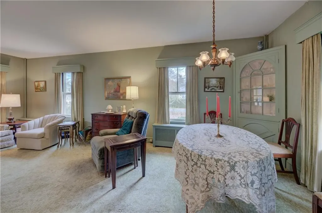 8 Chapel Road Barrington RI 02806