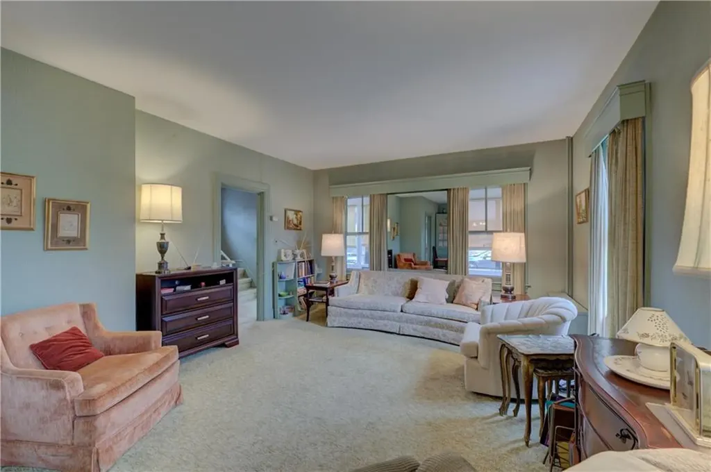 8 Chapel Road Barrington RI 02806