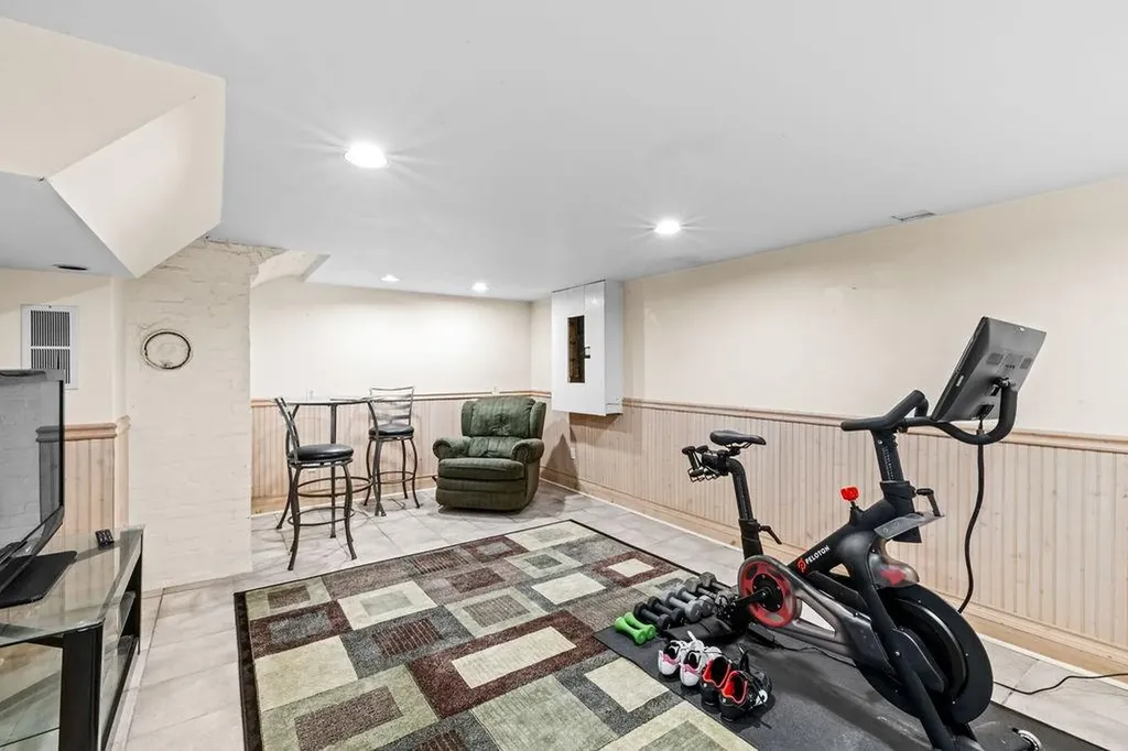 75 Tallman Avenue Cranston RI 02910