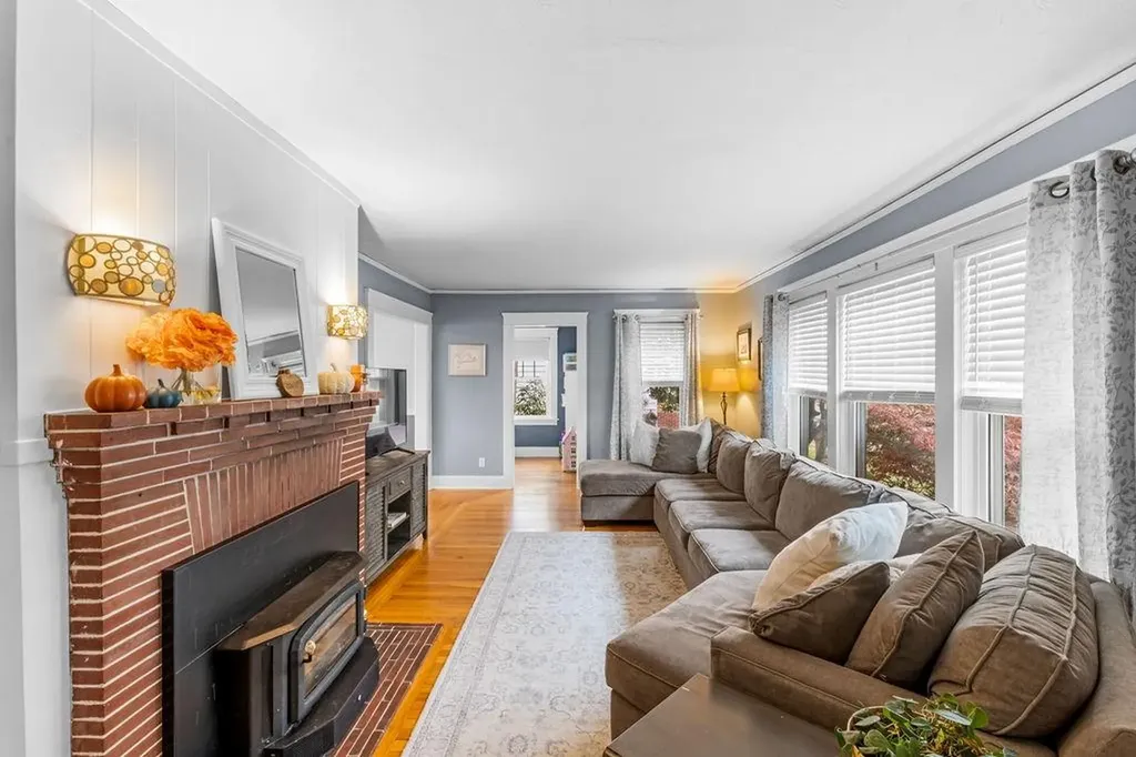 75 Tallman Avenue Cranston RI 02910