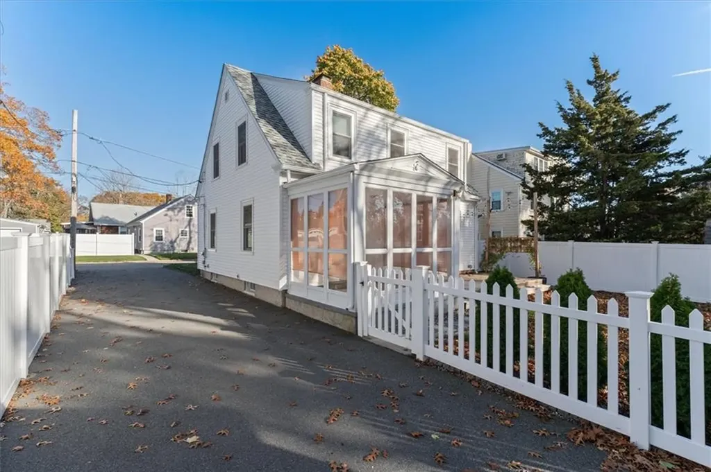 8 Fairview Avenue Lincoln RI 02865