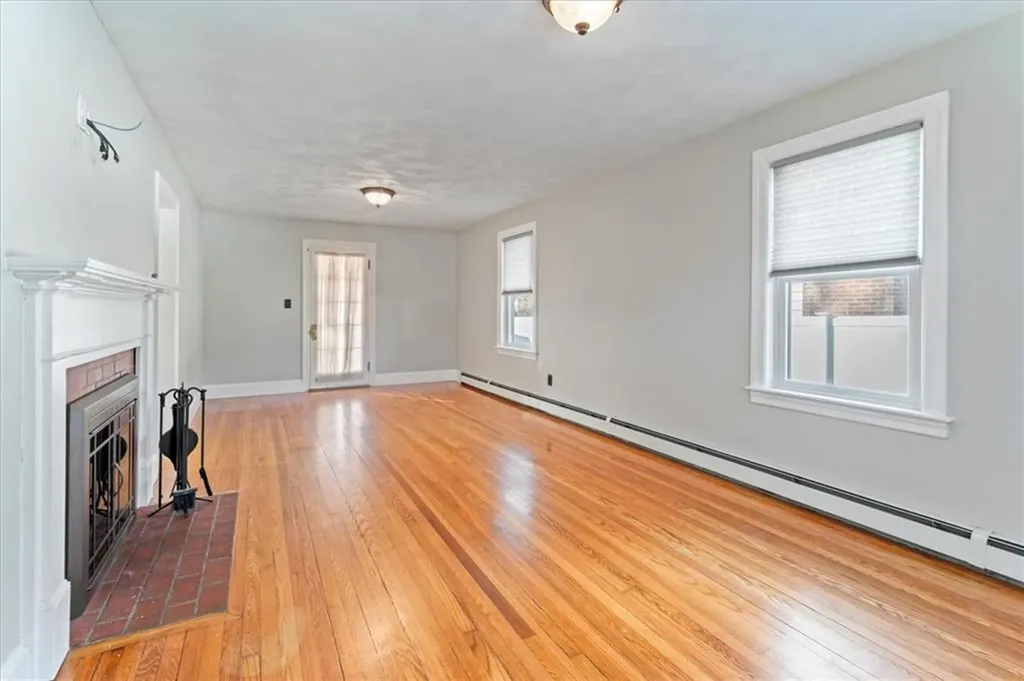8 Fairview Avenue Lincoln RI 02865