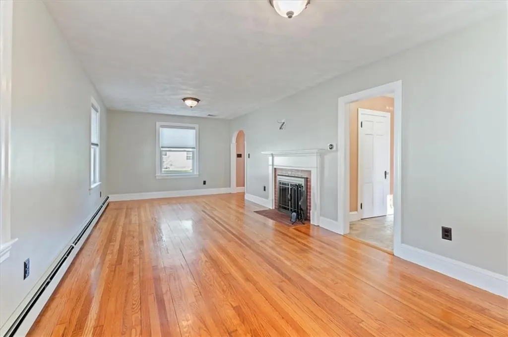 8 Fairview Avenue Lincoln RI 02865