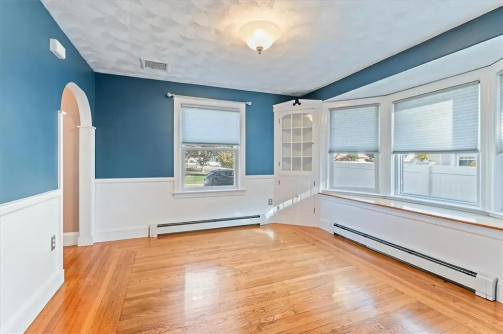 8 Fairview Avenue Lincoln RI 02865