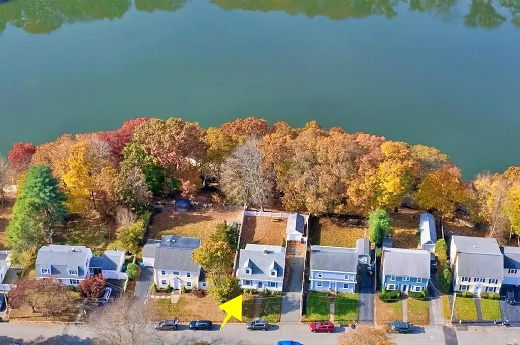 8 Fairview Avenue Lincoln RI 02865