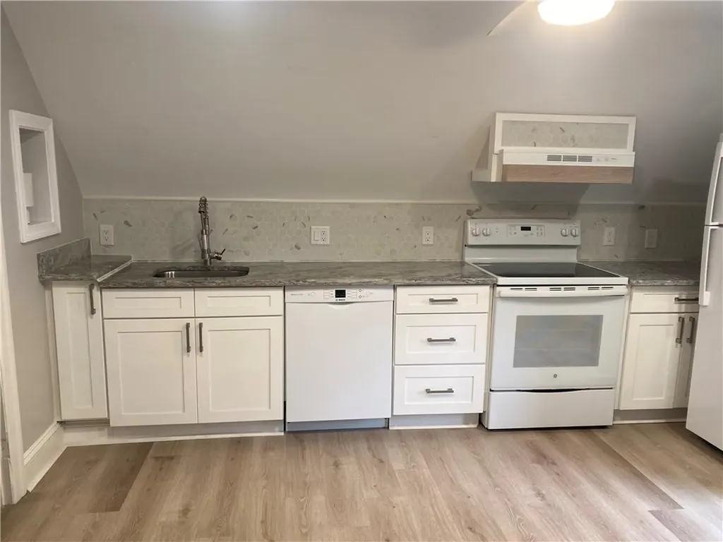 12 10 Miles Avenue Cranston RI 02920
