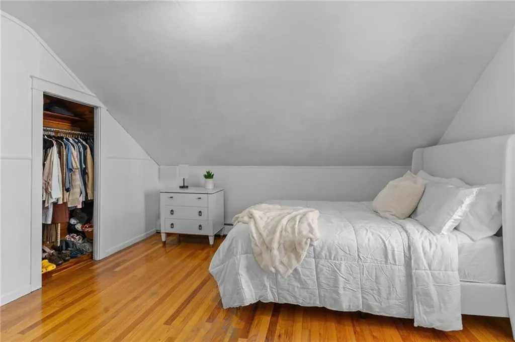 11 Linton Street Providence RI 02908