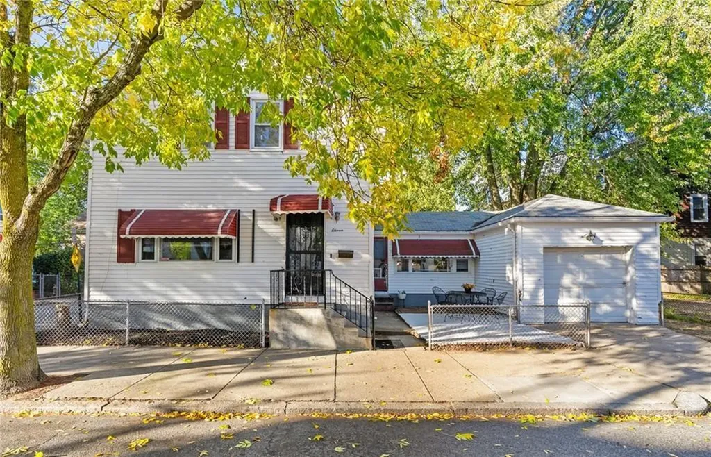 11 Linton Street Providence RI 02908