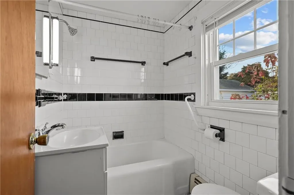 26 Webb Street Providence RI 02908