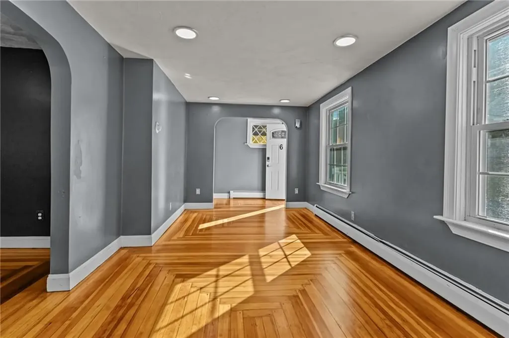 6 Kent Street West Warwick RI 02893