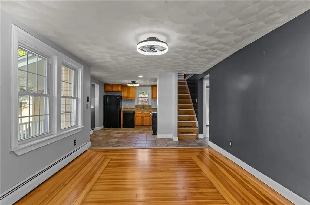 6 Kent Street West Warwick RI 02893