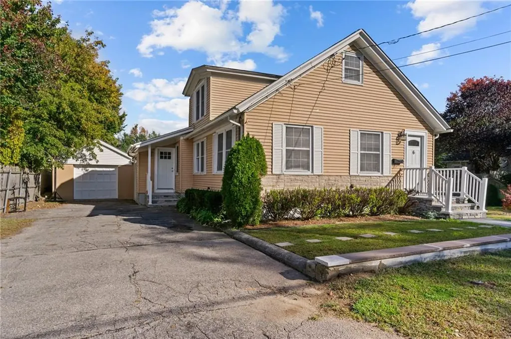 6 Kent Street West Warwick RI 02893