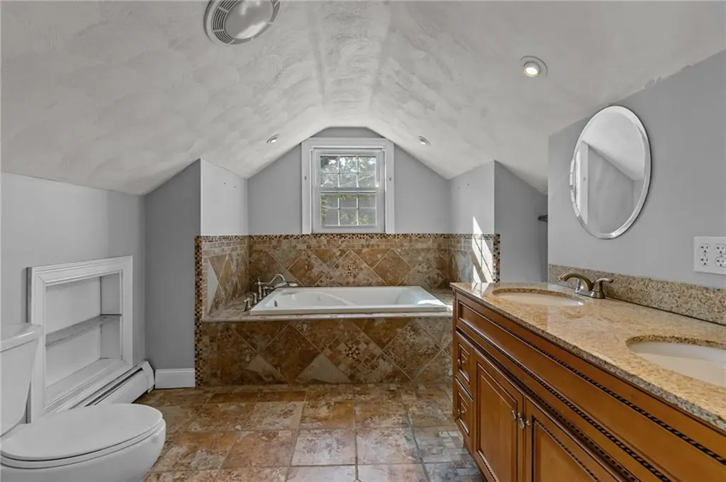 6 Kent Street West Warwick RI 02893
