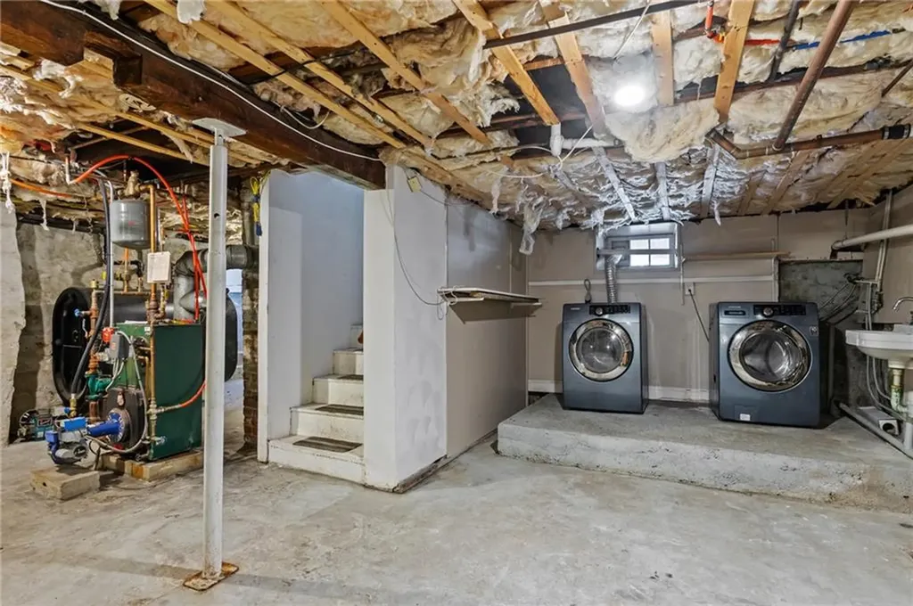 6 Kent Street West Warwick RI 02893