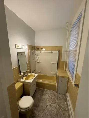 90 Rhode Island Avenue Newport RI 02840