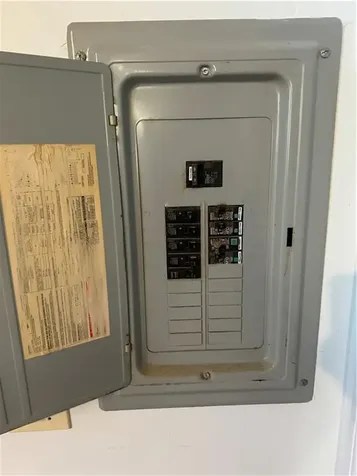 90 Rhode Island Avenue Newport RI 02840