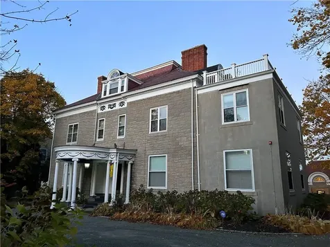 90 Rhode Island Avenue Newport RI 02840