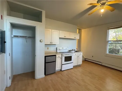 90 Rhode Island Avenue Newport RI 02840