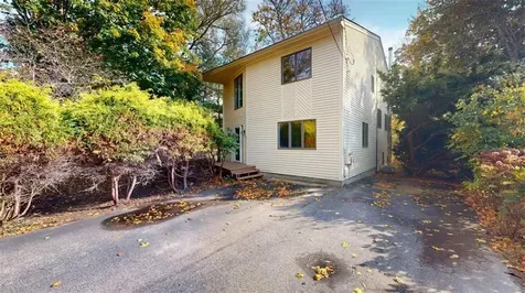 66 Silver Lake Avenue South Kingstown RI 02879