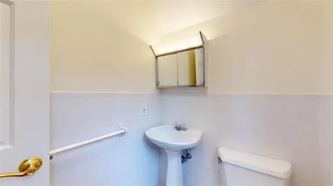 66 Silver Lake Avenue South Kingstown RI 02879